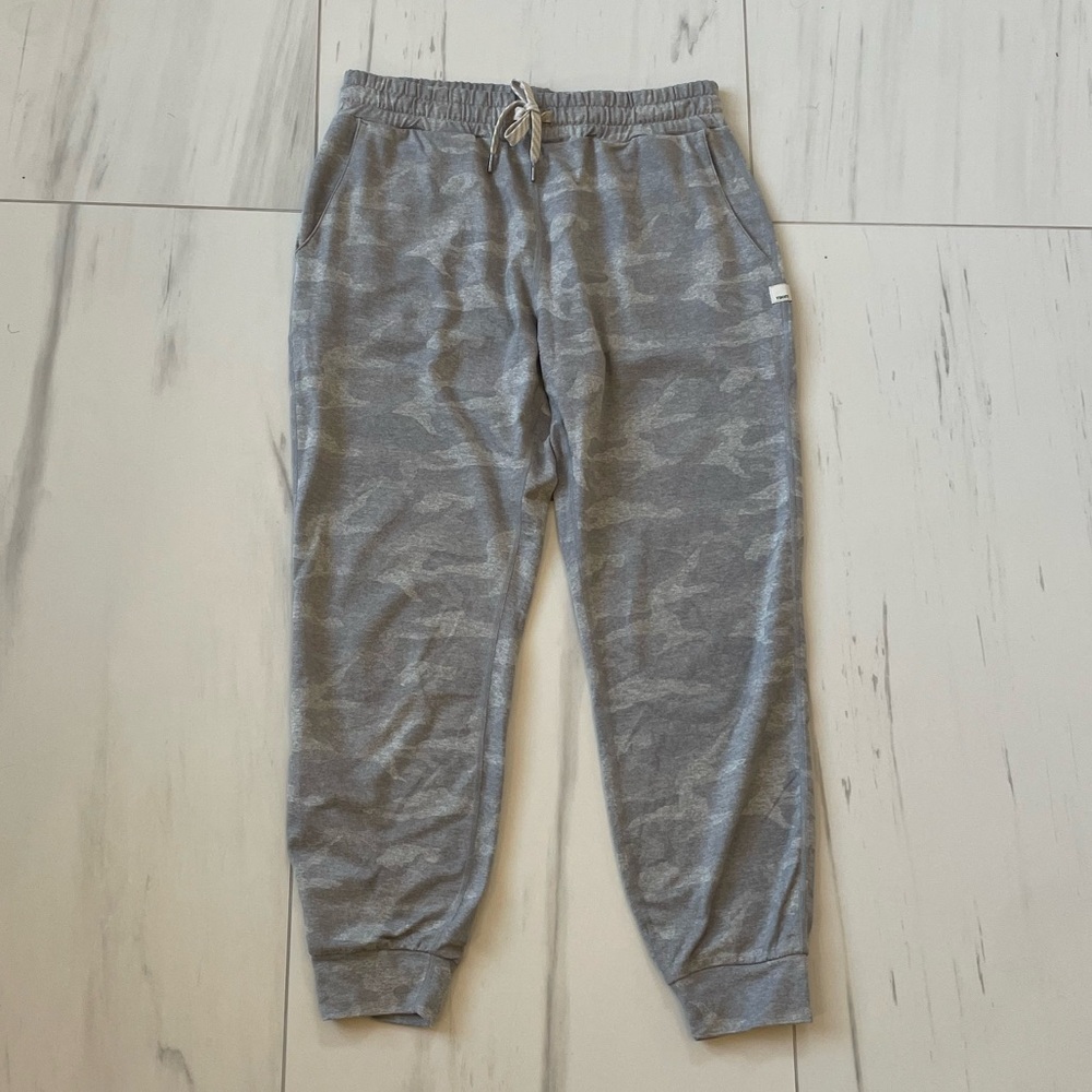 Vuori Performance joggers